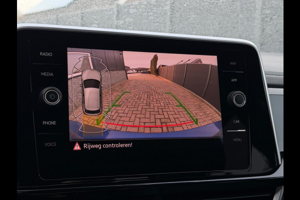 Volkswagen T-Roc 1.5 TSI 3x R-Line Panorama CarPlay