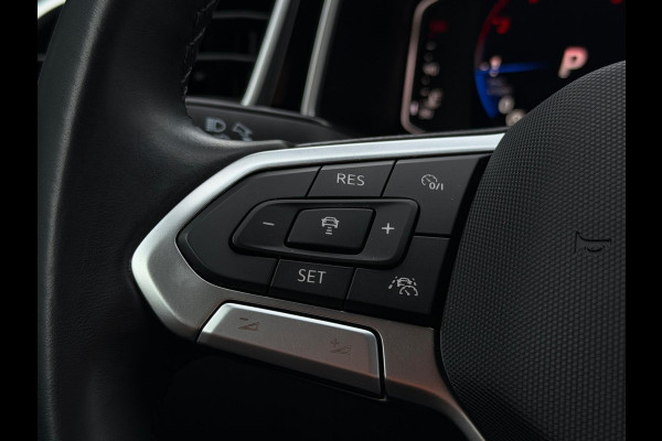 Volkswagen T-Roc 1.5 TSI 3x R-Line Panorama CarPlay