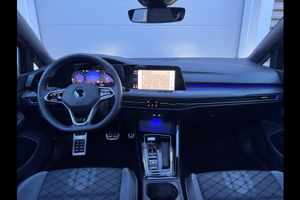 Volkswagen Golf 1.5 eTSI R-Line Pano/Matrix/IQ.Light