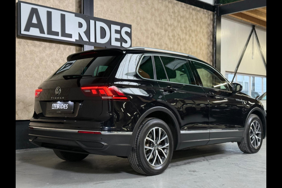 Volkswagen Tiguan 1.5 TSI Life Business | Camera | Stoel-/stuurverwarming | CarPlay | Massage | DAB
