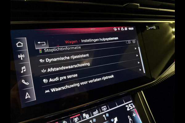 Audi Q8 55 TFSI quattro Pro Line+ S Line Pano|RS Seat|Trekhaak
