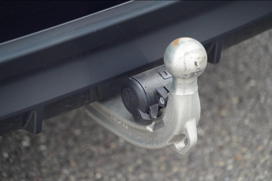 BMW 5 Serie Touring 530i Business Edition Plus / M-Sport / 34dkm NAP / Elek. Trekhaak / Pano / Harman Kardon / Nw.pr. € 94.000!