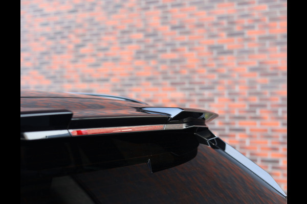 BMW 5 Serie Touring 550e xDrive | M performance - Pano - B&W - Trekhaak