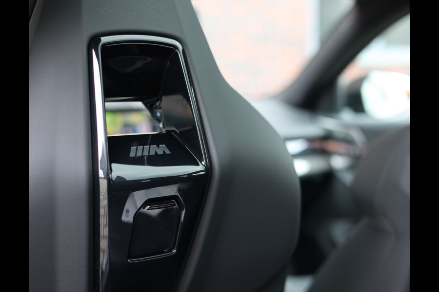 BMW 5 Serie Touring 550e xDrive | M performance - Pano - B&W - Trekhaak