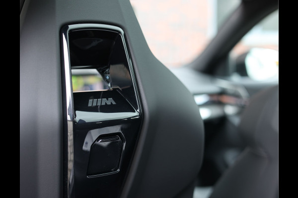 BMW 5 Serie Touring 550e xDrive | M performance - Pano - B&W - Trekhaak