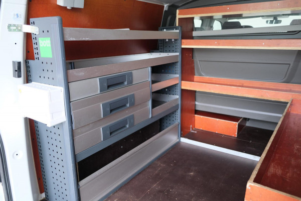 Volkswagen Transporter 2.0 TDI 150 PK L2H1 DC - N.A.P. Airco, Cruise, PDC, Trekhaak.