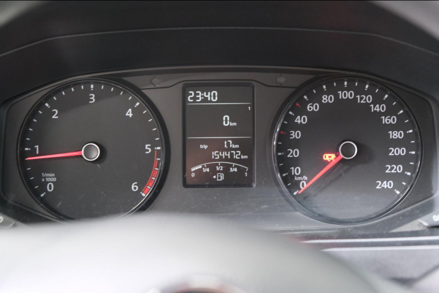Volkswagen Transporter 2.0 TDI 150 PK L2H1 DC - N.A.P. Airco, Cruise, PDC, Trekhaak.