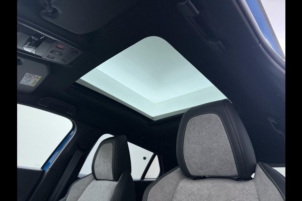 Peugeot e-2008 EV GT Pack 50 kWh VAN € 20.900,- VOOR € 18.440,- UW LENTEVOORDEEL € 2.460,-! |SOH 90% | 3-Fase boordlader | Warmtepomp | Open Panoramadak | Camera | Stoelverwarming | Adaptieve Cruise Control | Full Option | Dealeronderhouden | Inclusief 12 mnd BOVAG garantie |