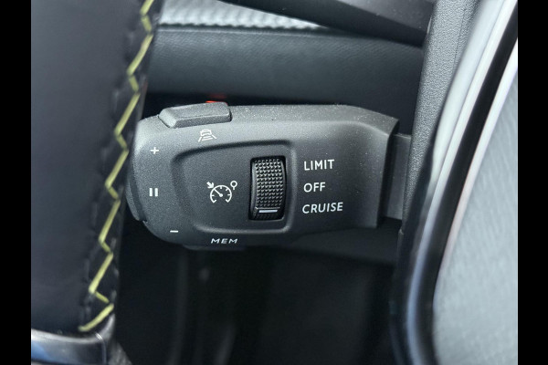 Peugeot e-2008 EV GT Pack 50 kWh VAN € 20.900,- VOOR € 18.440,- UW LENTEVOORDEEL € 2.460,-! |SOH 90% | 3-Fase boordlader | Warmtepomp | Open Panoramadak | Camera | Stoelverwarming | Adaptieve Cruise Control | Full Option | Dealeronderhouden | Inclusief 12 mnd BOVAG garantie |