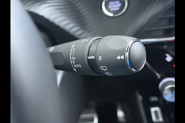 Peugeot e-2008 EV GT Pack 50 kWh VAN € 20.900,- VOOR € 18.440,- UW LENTEVOORDEEL € 2.460,-! |SOH 90% | 3-Fase boordlader | Warmtepomp | Open Panoramadak | Camera | Stoelverwarming | Adaptieve Cruise Control | Full Option | Dealeronderhouden | Inclusief 12 mnd BOVAG garantie |