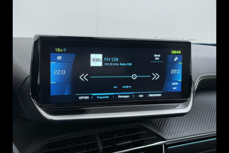 Peugeot e-2008 EV GT Pack 50 kWh VAN € 20.900,- VOOR € 18.440,- UW LENTEVOORDEEL € 2.460,-! |SOH 90% | 3-Fase boordlader | Warmtepomp | Open Panoramadak | Camera | Stoelverwarming | Adaptieve Cruise Control | Full Option | Dealeronderhouden | Inclusief 12 mnd BOVAG garantie |