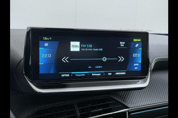 Peugeot e-2008 EV GT Pack 50 kWh VAN € 20.900,- VOOR € 18.440,- UW LENTEVOORDEEL € 2.460,-! |SOH 90% | 3-Fase boordlader | Warmtepomp | Open Panoramadak | Camera | Stoelverwarming | Adaptieve Cruise Control | Full Option | Dealeronderhouden | Inclusief 12 mnd BOVAG garantie |