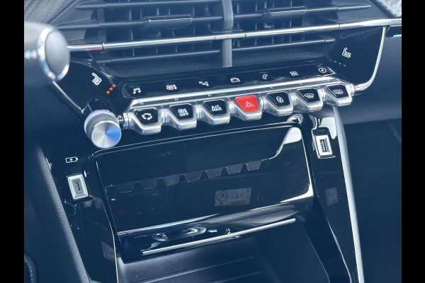 Peugeot e-2008 EV GT Pack 50 kWh VAN € 20.900,- VOOR € 18.440,- UW LENTEVOORDEEL € 2.460,-! |SOH 90% | 3-Fase boordlader | Warmtepomp | Open Panoramadak | Camera | Stoelverwarming | Adaptieve Cruise Control | Full Option | Dealeronderhouden | Inclusief 12 mnd BOVAG garantie |