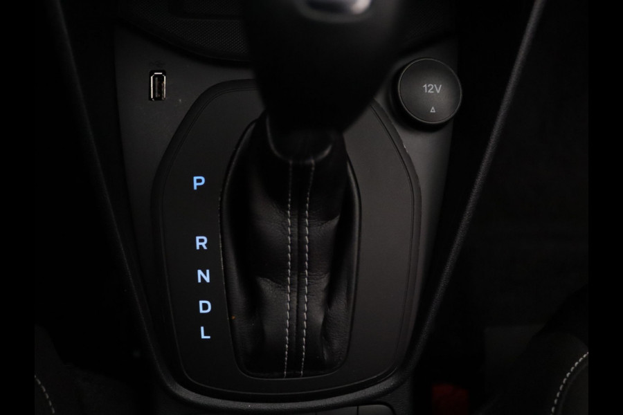 Ford Fiesta 125pk EcoBoost Hybrid Titanium Vignale B&O | Camera | Adapt. Cruise | Parkeersens. v+a | Stoel-/stuur-/voorruitverw.