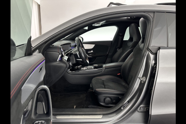 Mercedes-Benz CLA-Klasse Shooting Brake 180 AMG-Line Business Solution (INCL-BTW) *PANO | LEATHER-MICROFIBRE | FULL-LED | AMBIENTLIGHT | BLINDSPOT | HEATED-SPORTSEATS | WIDESCREEN-DIGICOCKPIT | DAB+ | NAVI-FULLMAP | CAMERA | PRIVACYGLASS | 18''ALU*