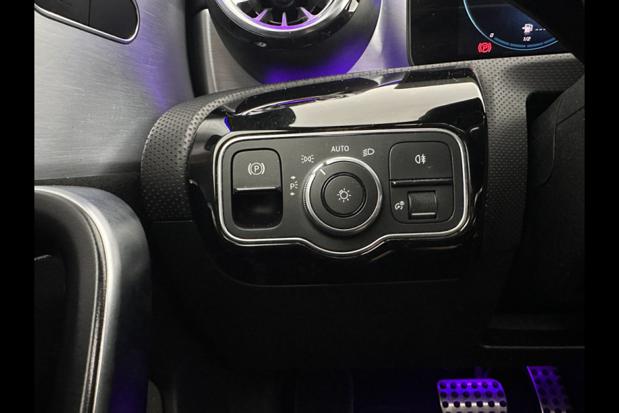 Mercedes-Benz CLA-Klasse Shooting Brake 180 AMG-Line Business Solution (INCL-BTW) *PANO | LEATHER-MICROFIBRE | FULL-LED | AMBIENTLIGHT | BLINDSPOT | HEATED-SPORTSEATS | WIDESCREEN-DIGICOCKPIT | DAB+ | NAVI-FULLMAP | CAMERA | PRIVACYGLASS | 18''ALU*