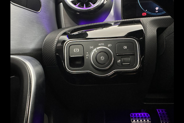 Mercedes-Benz CLA-Klasse Shooting Brake 180 AMG-Line Business Solution (INCL-BTW) *PANO | LEATHER-MICROFIBRE | FULL-LED | AMBIENTLIGHT | BLINDSPOT | HEATED-SPORTSEATS | WIDESCREEN-DIGICOCKPIT | DAB+ | NAVI-FULLMAP | CAMERA | PRIVACYGLASS | 18''ALU*