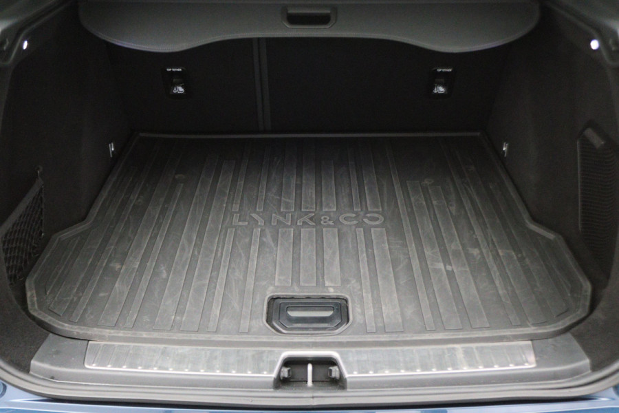 Lynk & Co 01 1.5 360° Camera, Panoramadak, Zwarte hemel, ACC, Apple Carplay, DAB, 20''