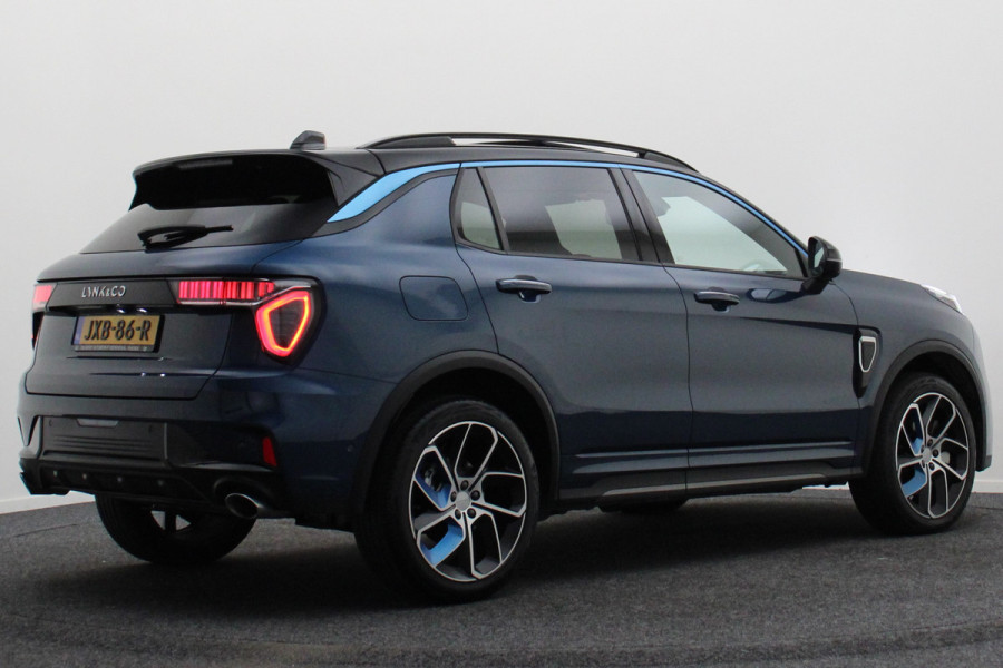 Lynk & Co 01 1.5 360° Camera, Panoramadak, Zwarte hemel, ACC, Apple Carplay, DAB, 20''