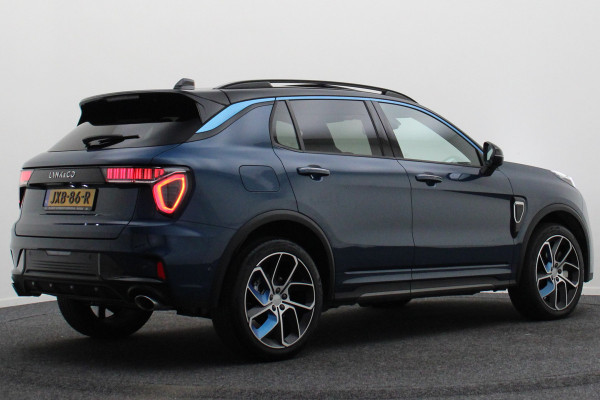 Lynk & Co 01 1.5 360° Camera, Panoramadak, Zwarte hemel, ACC, Apple Carplay, DAB, 20''