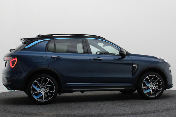 Lynk & Co 01 1.5 360° Camera, Panoramadak, Zwarte hemel, ACC, Apple Carplay, DAB, 20''