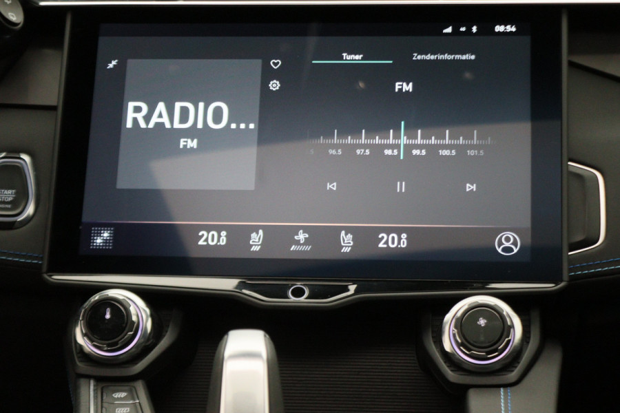 Lynk & Co 01 1.5 360° Camera, Panoramadak, Zwarte hemel, ACC, Apple Carplay, DAB, 20''