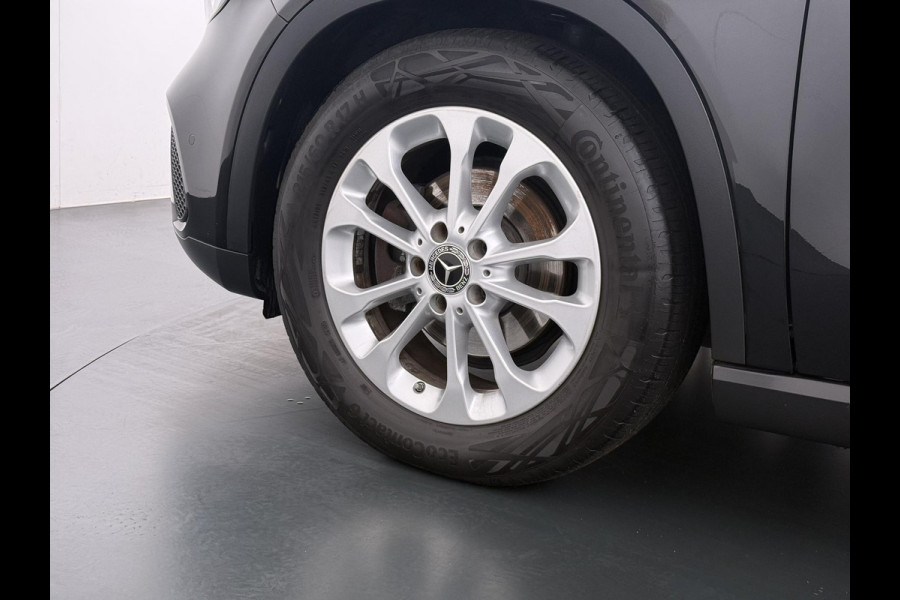 Mercedes-Benz GLA 180 Premium Plus VAN € 23.900,- VOOR € 19.877,- UW LENTEVOORDEEL € 4.023,-! | Stoelverwarming | Climate Control | Camera | Top onderhouden | 12 maanden BOVAG-garantie