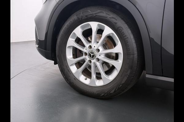 Mercedes-Benz GLA 180 Premium Plus VAN € 23.900,- VOOR € 19.877,- UW LENTEVOORDEEL € 4.023,-! | Stoelverwarming | Climate Control | Camera | Top onderhouden | 12 maanden BOVAG-garantie