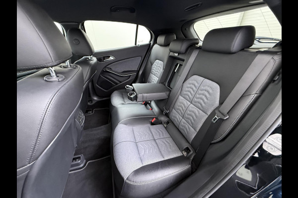 Mercedes-Benz GLA 180 Premium Plus VAN € 23.900,- VOOR € 19.877,- UW LENTEVOORDEEL € 4.023,-! | Stoelverwarming | Climate Control | Camera | Top onderhouden | 12 maanden BOVAG-garantie