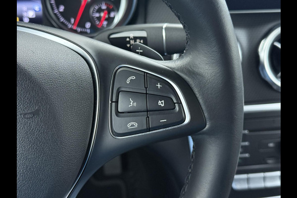 Mercedes-Benz GLA 180 Premium Plus VAN € 23.900,- VOOR € 19.877,- UW LENTEVOORDEEL € 4.023,-! | Stoelverwarming | Climate Control | Camera | Top onderhouden | 12 maanden BOVAG-garantie