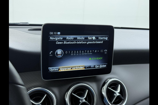 Mercedes-Benz GLA 180 Premium Plus VAN € 23.900,- VOOR € 19.877,- UW LENTEVOORDEEL € 4.023,-! | Stoelverwarming | Climate Control | Camera | Top onderhouden | 12 maanden BOVAG-garantie