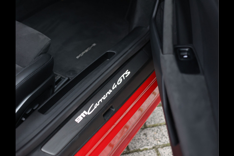 Porsche 911 3.0 Carrera 4 GTS | PDCC - Pano - Camera - Chrono
