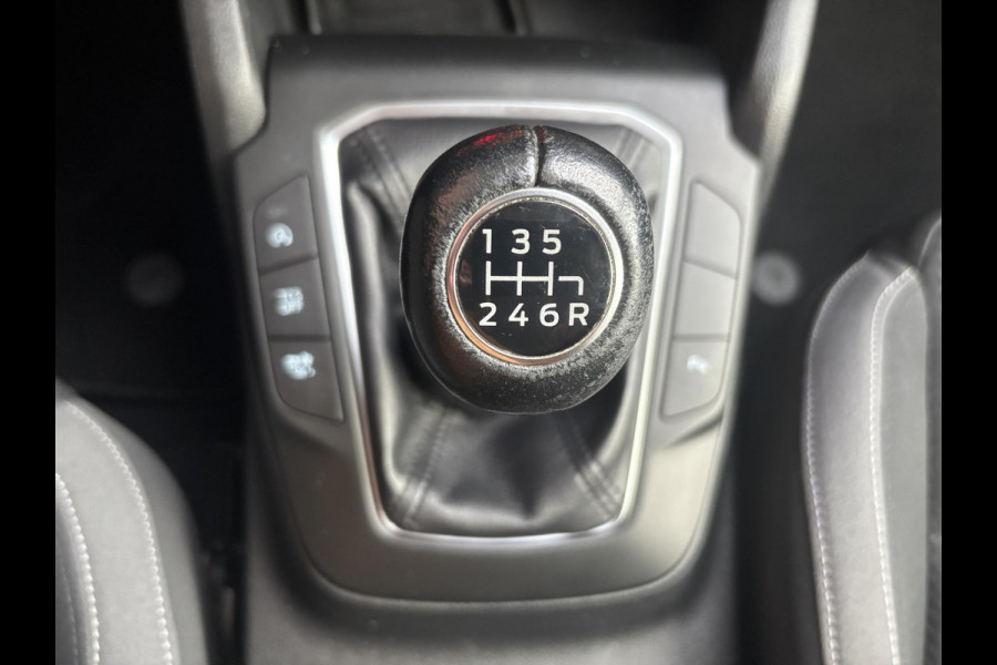 Ford FOCUS Wagon 1.0 EcoBoost Trend Edition Business 125pk | Winter Pack  | Elektr. Achterklep | Winterbanden | Wegklapbare Trekhaak