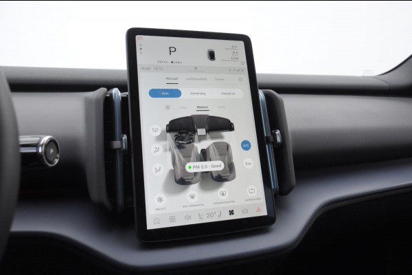 Volvo EX30 272PK Ext. Range Plus / Adaptieve Cruise Control/ Dodehoek Detectie / Parkeersensoren voor en achter/ Achteruitrijcamera/ Warmtepomp/ Google Services/