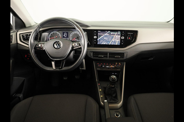 Volkswagen Polo 1.0 TSI Comfortline Business 95 pk | Navigatie | Parkeersensoren | Achteruitrijcamera | Adaptieve cruise control |