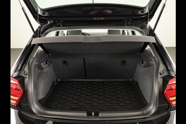 Volkswagen Polo 1.0 TSI Comfortline Business 95 pk | Navigatie | Parkeersensoren | Achteruitrijcamera | Adaptieve cruise control |