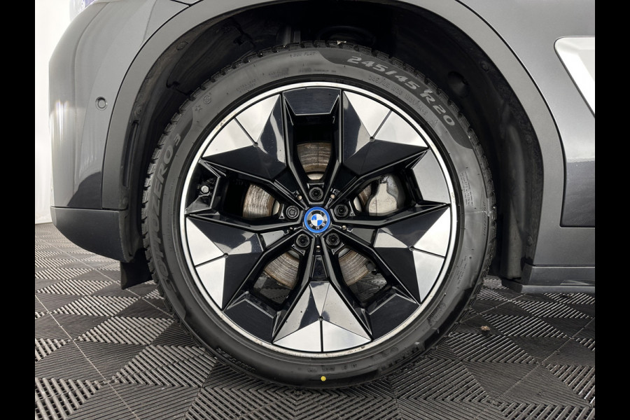 BMW iX3 High Executive 80 kWh [ 3-Fase-11kW ] {SOH-96%} (INCL-BTW) Aut. *PANO | LEATHER | HARMAN/KARDON | FULL-LED | BLINDSPOT | MEMORY-PACK | DIGI-COCKPIT | HEATED-SPORTSEATS | KEYLESS | TOPVIEW | DAB+ | NAVI-FULLMAP | HEAD-UP | 20''ALU*