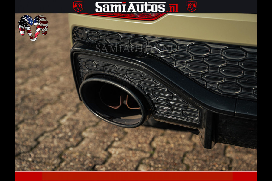 Audi RS Q8 RSQ8 600PK 4.0 TFSI | MATT OLIVE GREEN | QUATTRO | MEGA VOLLE RSQ8 | BANG & OLUFSEN | HUD | 4 WIELBESTURING | 23 INCH AUDI SPORT WHEELS | RS BEKLEDING ZWART | PANO | SOFTCLOSE | De Lamborghini Urus en Audi RS Q8 zijn beide supersnelle SUV's met dezelfde basis (4.0L V8 twin-turbo motor van de VW Group)