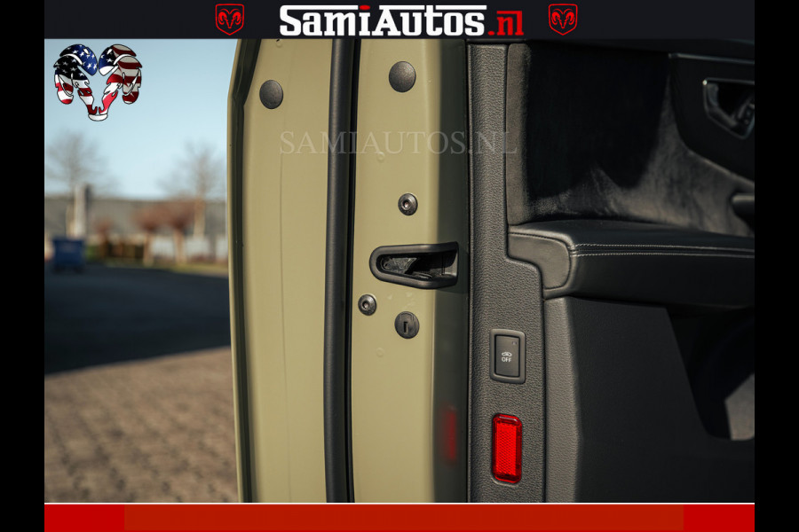 Audi RS Q8 RSQ8 600PK 4.0 TFSI | MATT OLIVE GREEN | QUATTRO | MEGA VOLLE RSQ8 | BANG & OLUFSEN | HUD | 4 WIELBESTURING | 23 INCH AUDI SPORT WHEELS | RS BEKLEDING ZWART | PANO | SOFTCLOSE | De Lamborghini Urus en Audi RS Q8 zijn beide supersnelle SUV's met dezelfde basis (4.0L V8 twin-turbo motor van de VW Group)