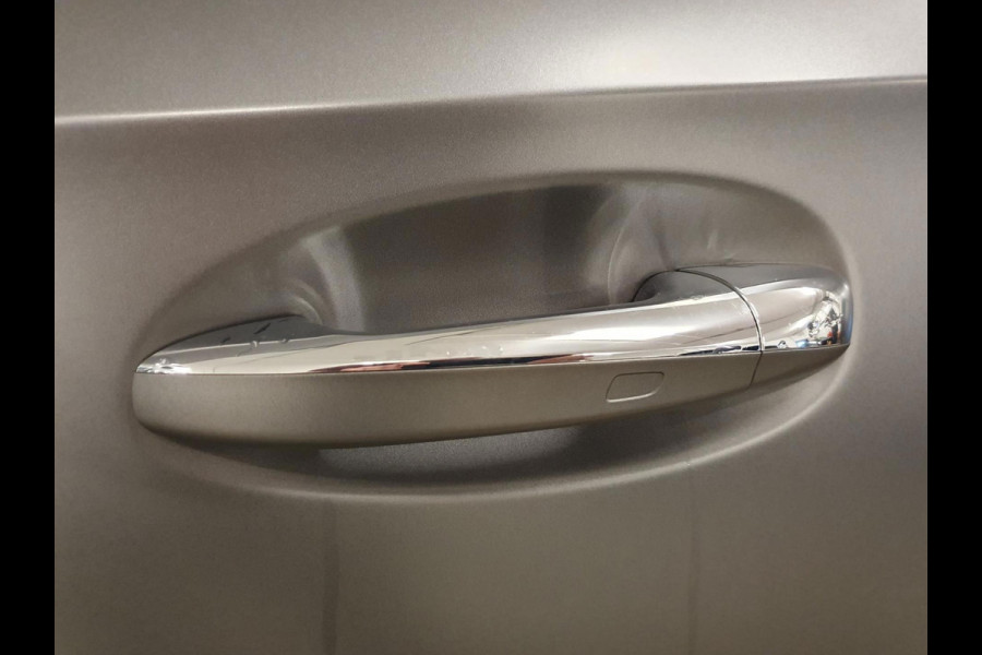 Mercedes-Benz A-Klasse 220 Premium Plus | MAT GRIJS / PANO / MEMORY / KEYLESS / BURMESTER / MASSAGE / DIAMOND GRILLE / 19 INCH !