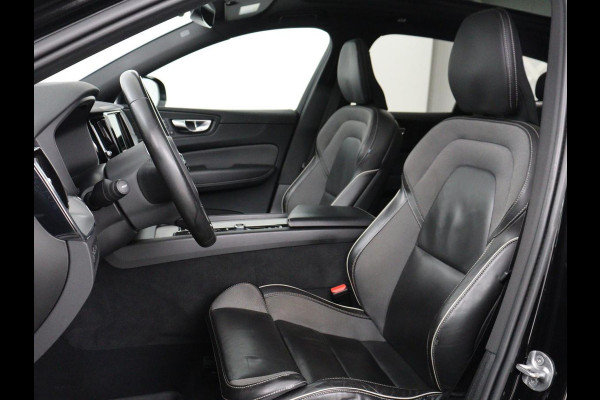 Volvo XC60 2.0 T6 Plug-in hybrid AWD R-Design | Panoramadak | Trekhaak| Stoelverwarming | Camera | Adaptive cruise | Half leder | Carplay | Memory | Navigatie | Keyless | Facelift Model | PHEV