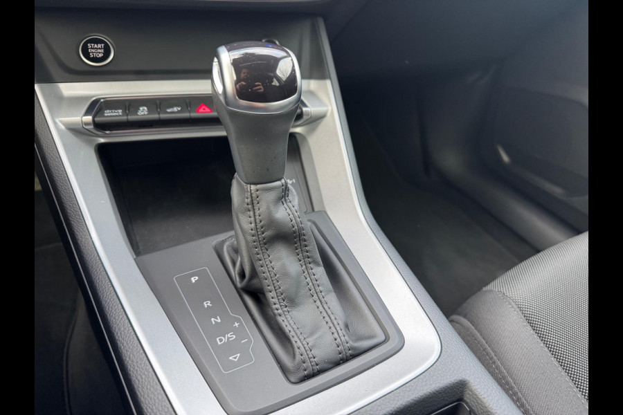 Audi Q3 Sportback 45 TFSI e S Edition Panorama 245PK Matrix 2022 sfeerverlichting