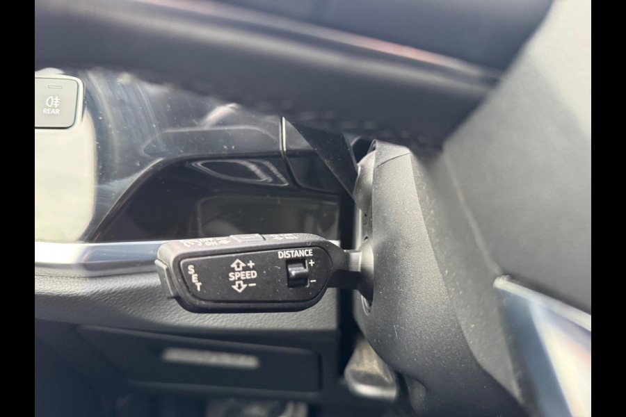 Audi Q3 Sportback 45 TFSI e S Edition Panorama 245PK Matrix 2022 sfeerverlichting