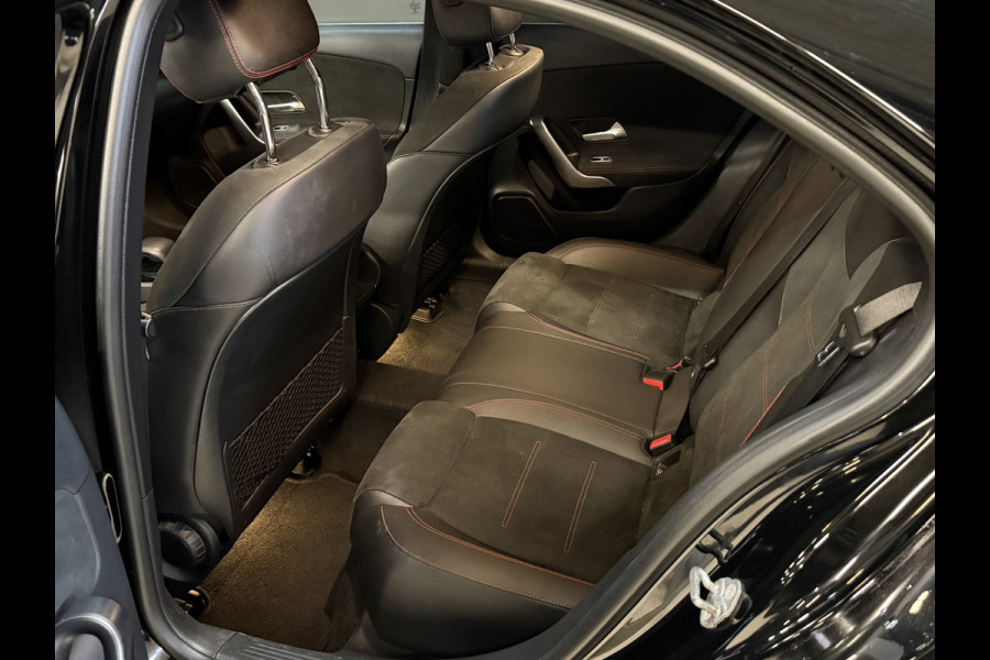 Mercedes-Benz A-Klasse 250 e Business Solution AMG Limited | Sfeerverlichting | Apple Carplay | Camera