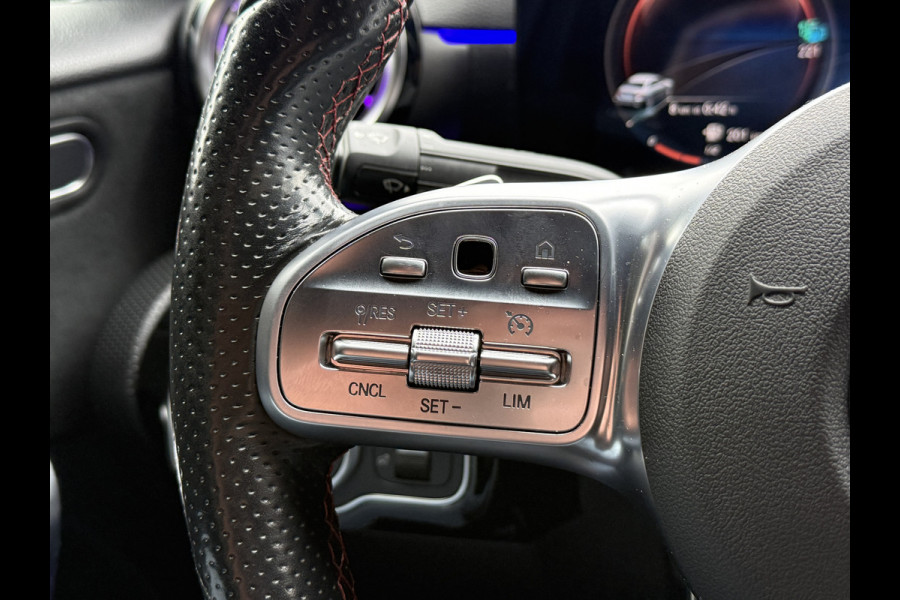 Mercedes-Benz A-Klasse 250 e Business Solution AMG Limited | Sfeerverlichting | Apple Carplay | Camera