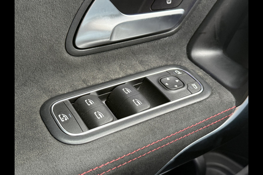 Mercedes-Benz A-Klasse 250 e Business Solution AMG Limited | Sfeerverlichting | Apple Carplay | Camera