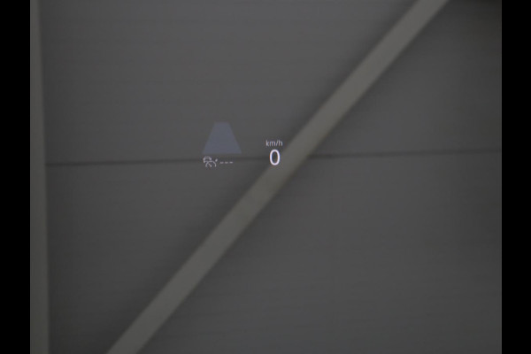 Volkswagen Golf 1.4 eHybrid Style | Head-Up | Stoelverwarming | Trekhaak | Sfeerverlichting | Massage | Camera | Keyless | Matrix LED | Carplay | Adaptive cruise | Memory | Climate control | PHEV | Plug In