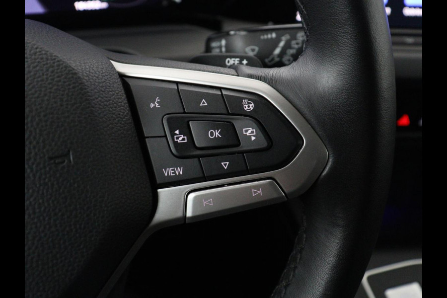 Volkswagen Golf 1.4 eHybrid Style | Head-Up | Stoelverwarming | Trekhaak | Sfeerverlichting | Massage | Camera | Keyless | Matrix LED | Carplay | Adaptive cruise | Memory | Climate control | PHEV | Plug In