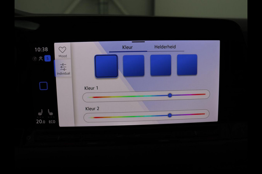 Volkswagen Golf 1.4 eHybrid Style | Head-Up | Stoelverwarming | Trekhaak | Sfeerverlichting | Massage | Camera | Keyless | Matrix LED | Carplay | Adaptive cruise | Memory | Climate control | PHEV | Plug In