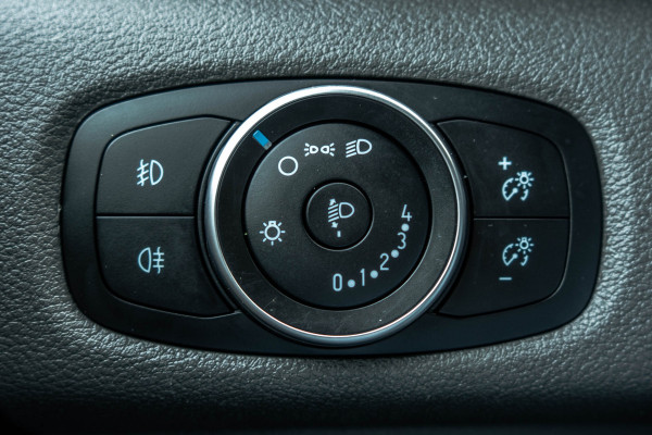 Ford Transit Custom 2.0 TDCI L1H1 | 1e EIG. | 130pk | Automaat | LED | Camera | Stoelverw. | Cruise | Airco